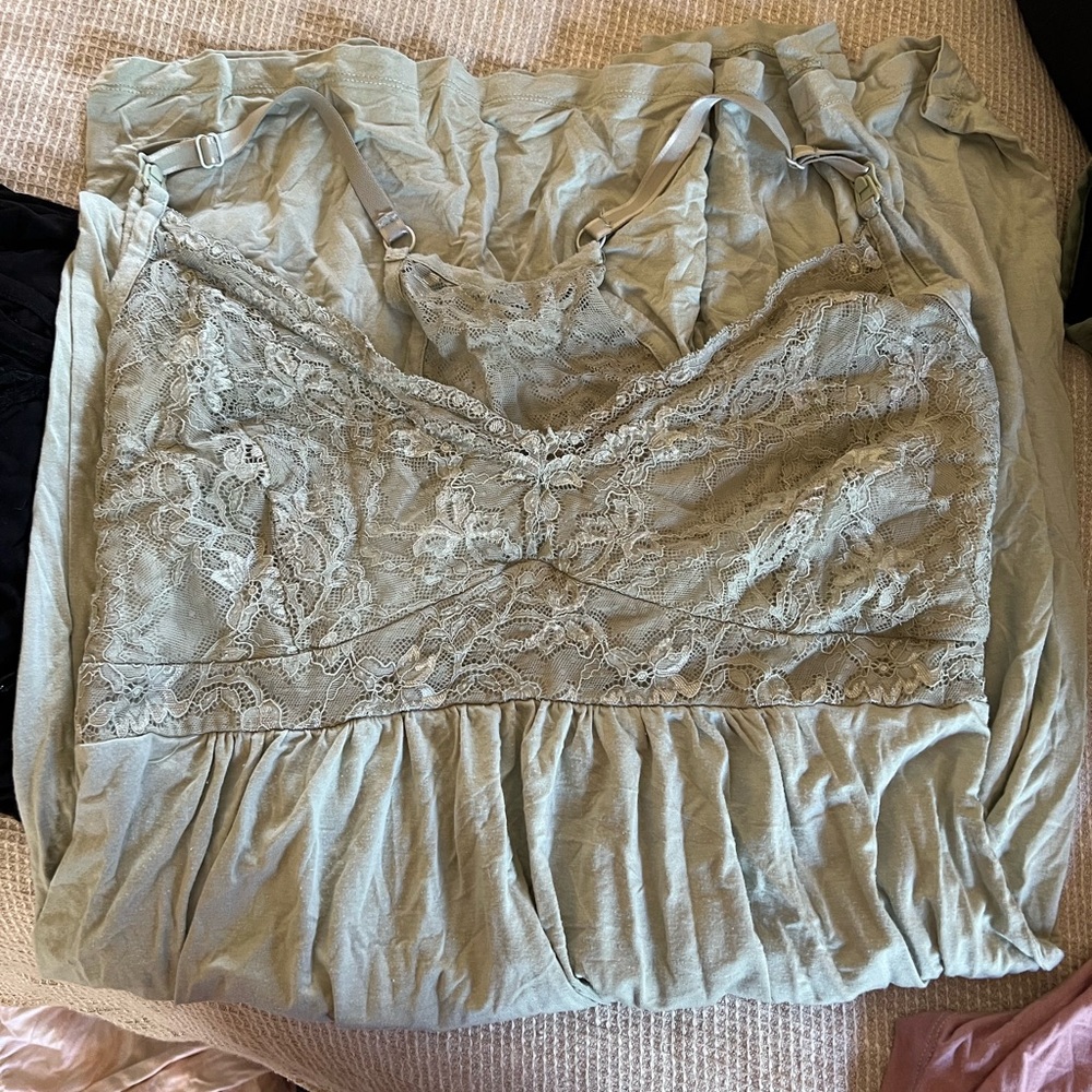 Kindred Bravely Nursing / pregnancy gown size XL